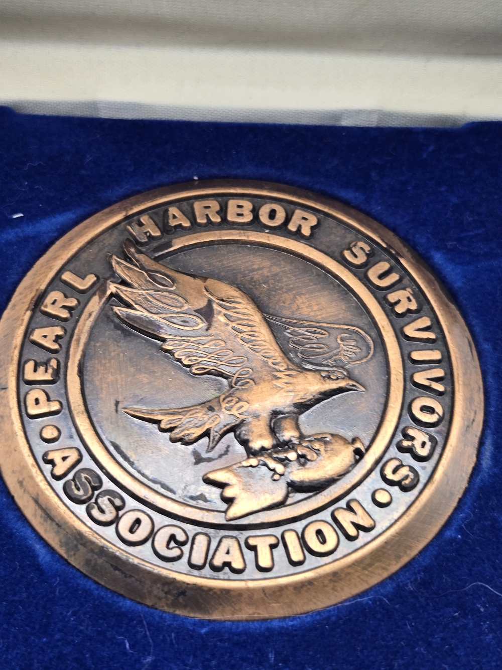 Vintage PEARL HARBOR SURVIVORS ASSOCIATION MEDALLION WITH CASE